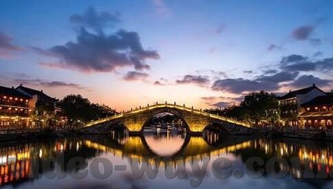 八戒午夜成人网福利视频-八戒夜话，成人世界里的微妙平衡与自我探索
